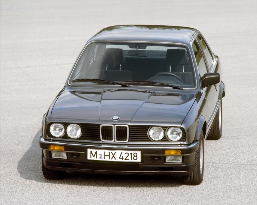  BMW 323i Coupe 1983 года  (фото 1 из 3)
